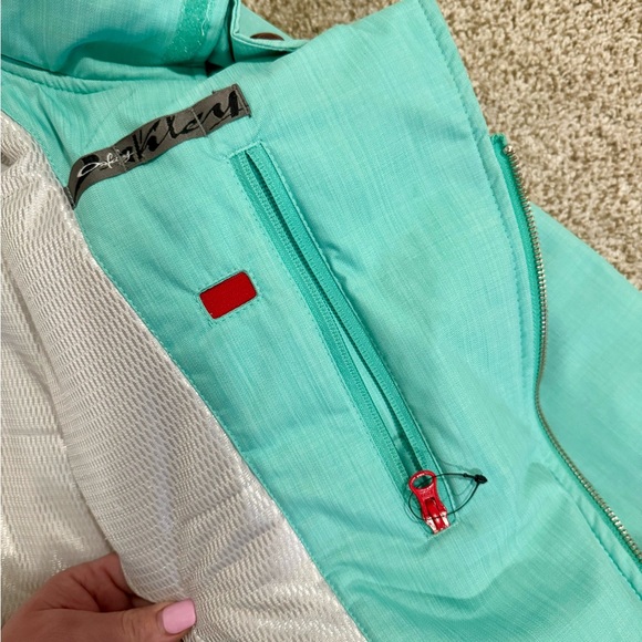 Oakley thinsulate Gretchen Bleiler ski jacket, LARGE - Picture 11 of 16
